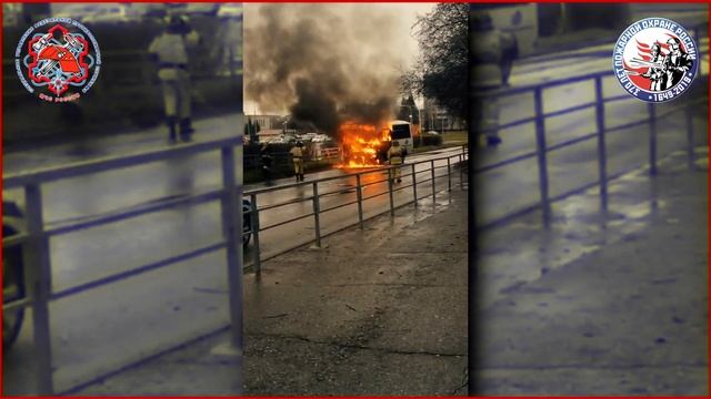В Северске загорелся пассажирский автобус. Пострадавших нет.