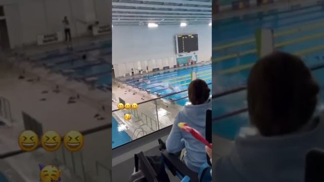 Только у одного слух 🦻 хороший 🤣
