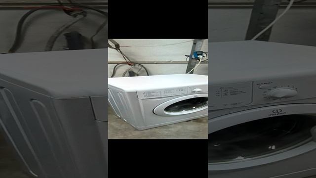 Стиральная машина Indesit Indesit IWSC 6105 (CIS)