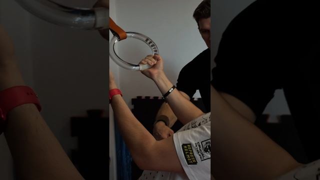 Прокачай бицепс и плечи с гимнастическими кольцами Air Rings 💪