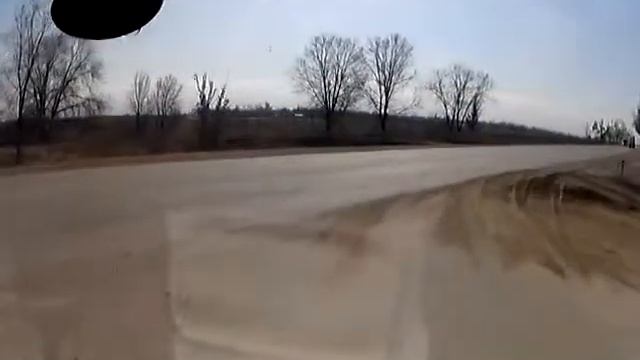 Алматы. Посадка АН2 над дорогой 20140328