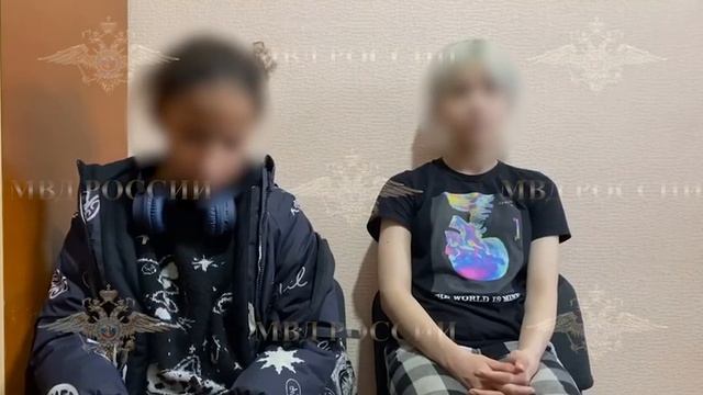 🐈Девочек, которые выкрали кота из зоомагазина на Фестивальной улице, нашли в Крыму🐈