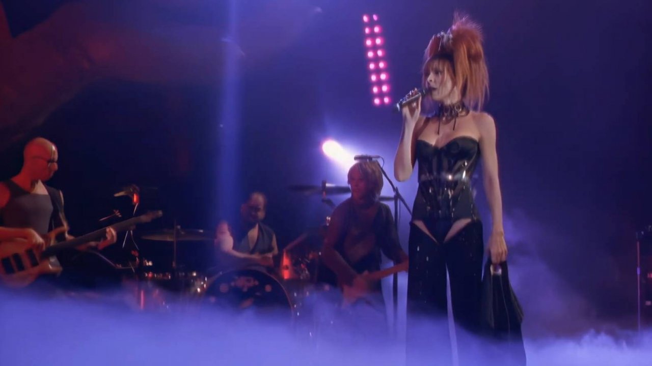 Mylene Farmer - Regrets (Live Mylenium Tour 1999) (HD)