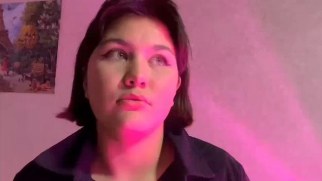 РАССКАЗЫВАЮ КТО Я ТАКАЯ
И что вообще тут делаю