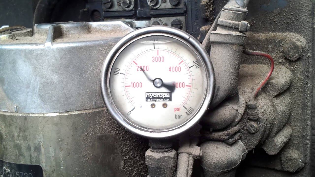 Lustiger Zeiger eines Hydraulik Manometer.mp4