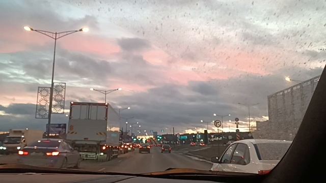 Красивое небо над вечерней Самарой., шикарная музыка с нами приглашаю прокатиться.