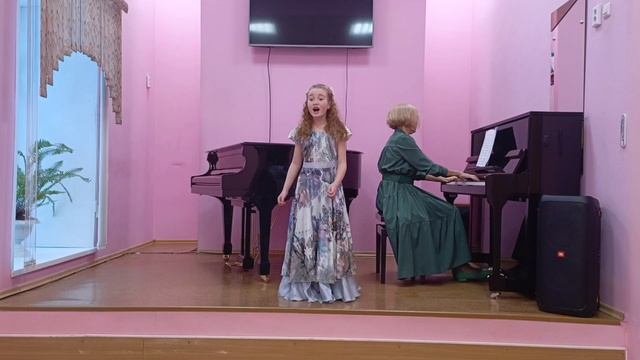 ПРИСТУПА ЛАДА.
9 ЛЕТ.
О.Хромушин, А.Домнин "Колыбельная",
М.Матвеев, Е.Руженцев "Как лечили бегемота