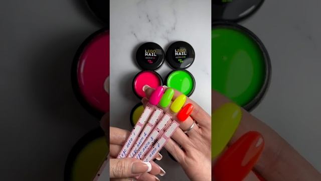 Обзор Base LEGO NAIL Neon