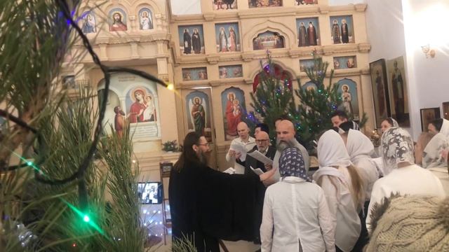 7.01.2023 г., ночная Литургия, колядка 9