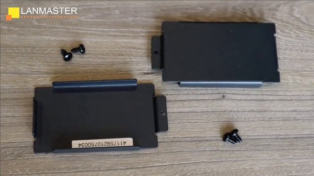 Металлическая заглушка для отверстий в монтажных профилях шкафа LANMASTER DCS шириной 800 мм