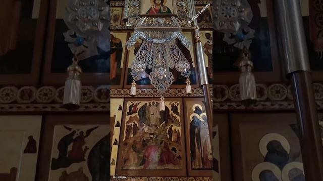 Хутынский монастырь (Варлаамо-Хутынский Спасо-Преображенский) — женский (ранее — мужской) монастырь.