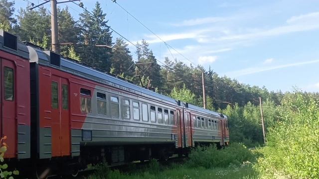 Новый ЭД4М Поезд поминена Карелия и Стары ЭТ2М Именя Дмитрий Сергеевич после Войны