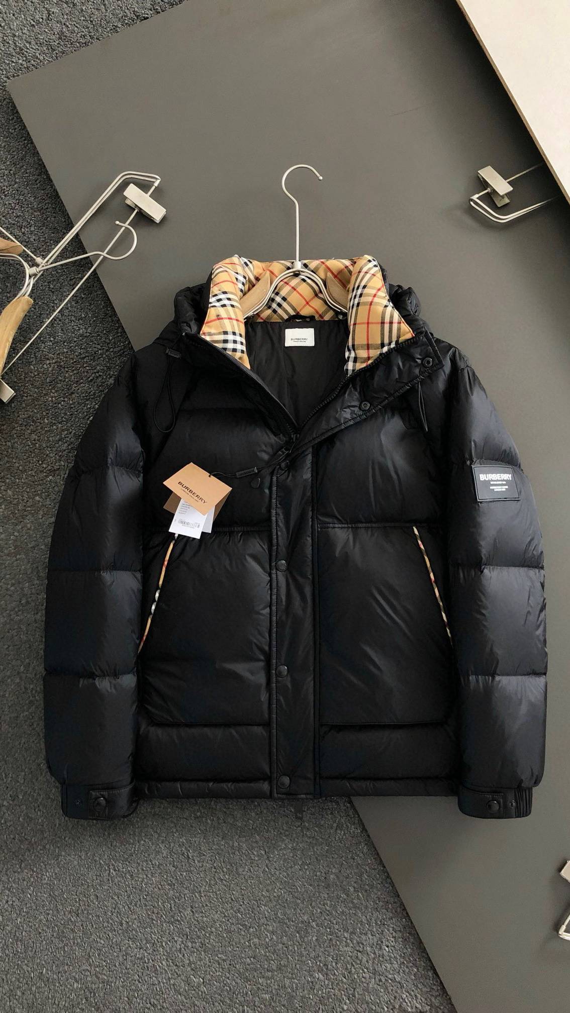 Пуховик Burberry