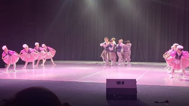 Детский танец из балета Фадетта