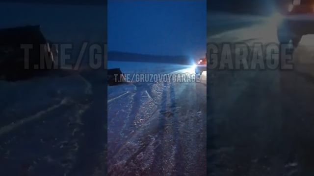 Вытащили из сугроба Паджеро