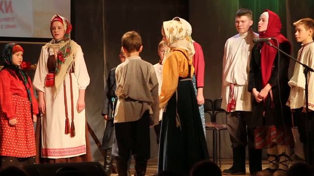 Показ древнерусской моды