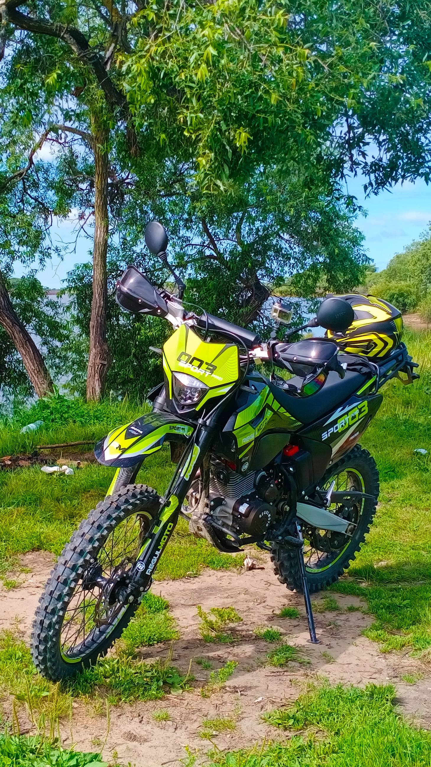 Regulmoto Sport 003 Pro 2024 работа светотехники.