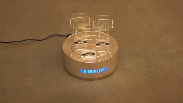 Торговый механический подиум для телефонов Samsung от фирмы КИМ