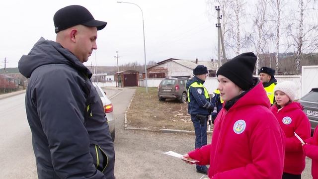 В городе Мамадыш с призывом к соблюдению ПДД вышли студенты профессионального колледжа