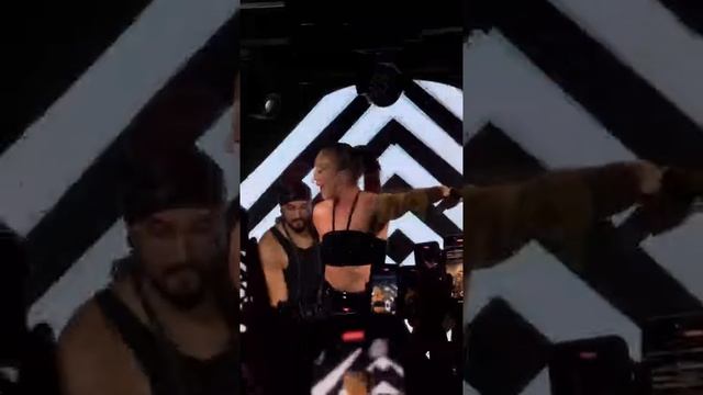 2_5312468370094841019.mp4