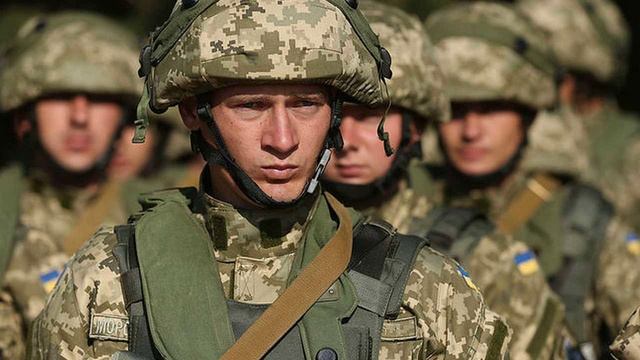 В Раде заявили, что в пехоту ВСУ начали переводить медиков и химиков