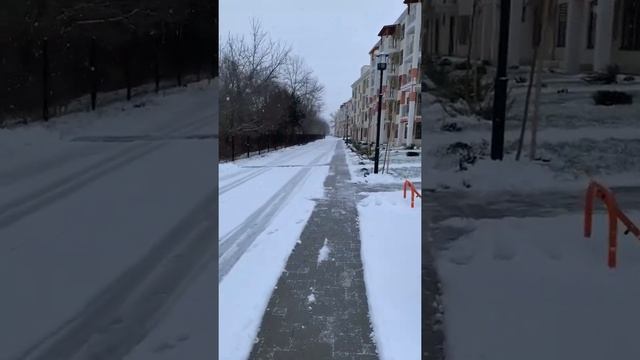 Январский снег в ЖК Холидэй Хаус Сукко