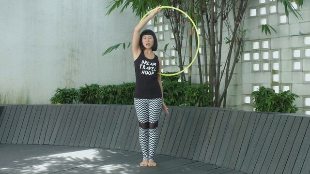 Hula Hoop tutorial: Escalator Pinch Break (featuring Mishie Hoops)