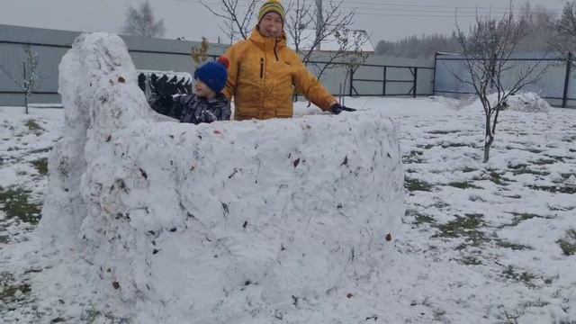 делаем снежные крепости