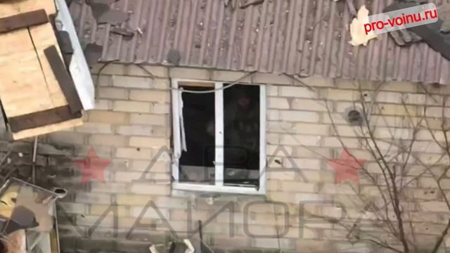 Наши бойцы подняли флаг России над Антоновкой на Кураховском направлении.