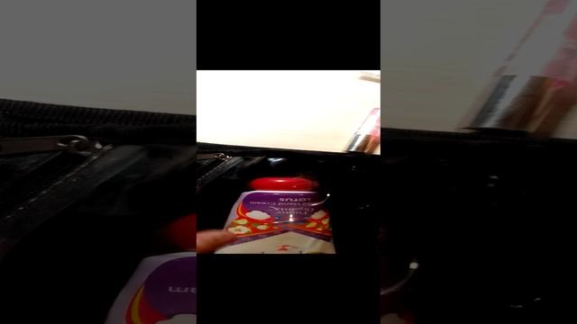 навела порядок в косметичке.