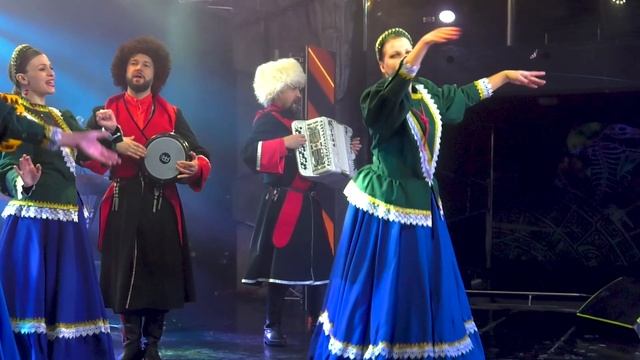 Казачья песня - "Во поле". Премьера от "Казачей кадрили".