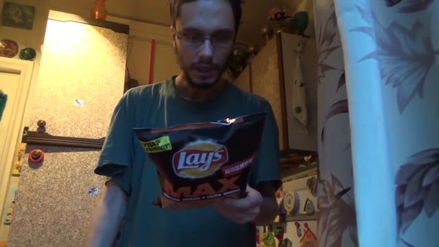 Чипсы Lay's Max "Пицца 4 сыра" и штучка для приготовления яиц