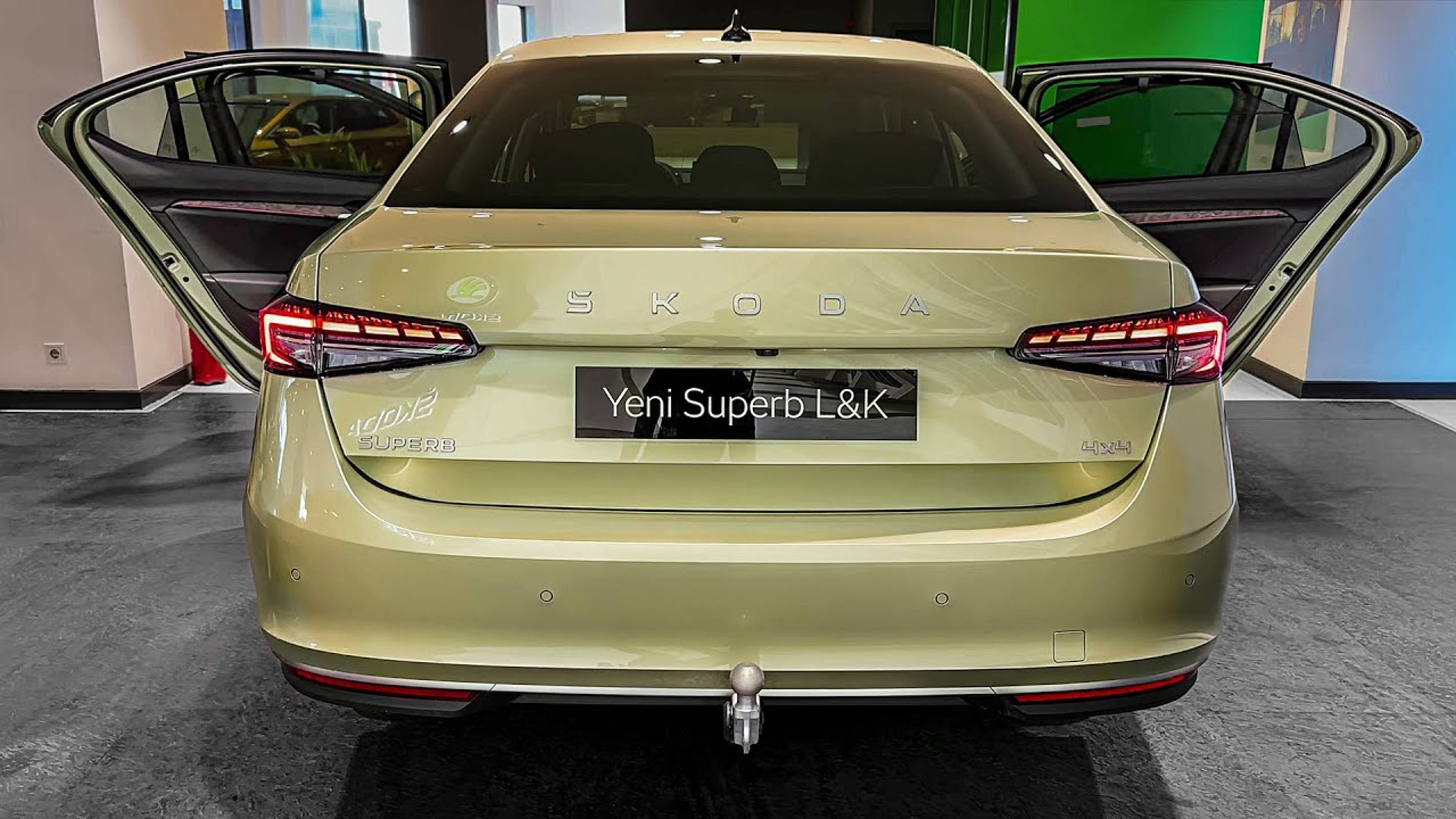 Skoda Superb L&K (2025) - Чем VW Passat лучше?