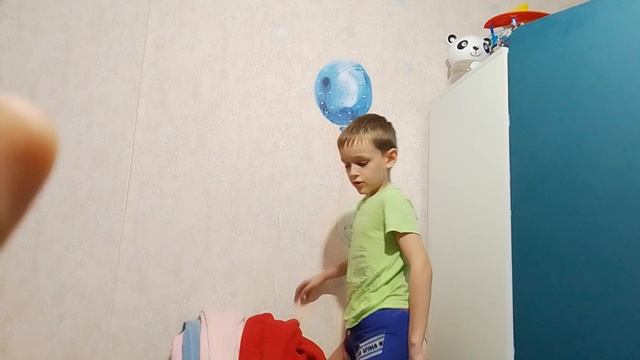Я прохожу полосу препятствий у сестры комнаты заодно и обзор