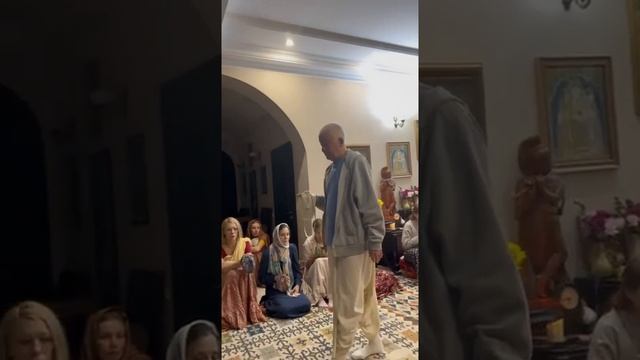 Джапа медитация. Чайтанья Чандра Чаран прабху. Вриндаван Парк