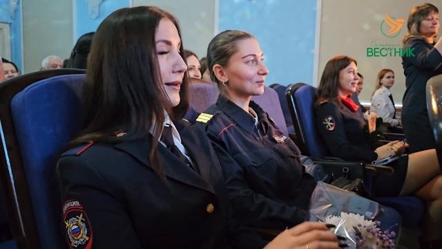 БГВЕСТНИК_Праздничный концерт сотрудников ОВД.mp4
