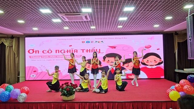 Bì biểu diễn văn nghệ 20/11 "Ơn cô nghĩa thầy"