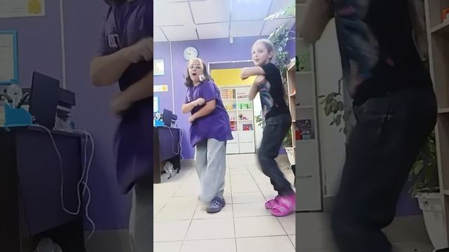 Обучалка на танец поли "POLI мама"