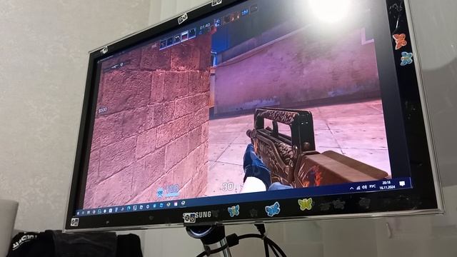 играю в шедевра Standoff 2