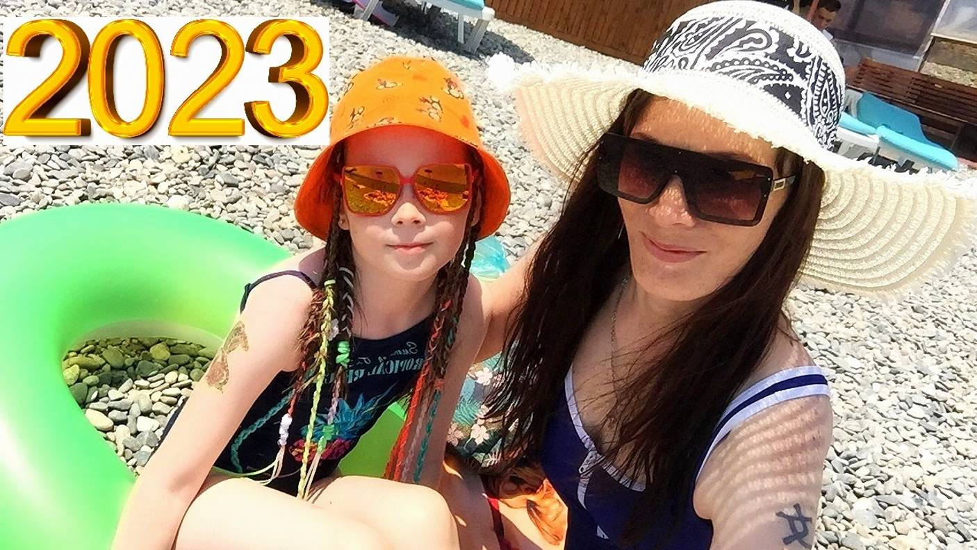 Ариша первый раз на самолёте ✈ Сочи / Адлер 2023 💚 Роза Хутор