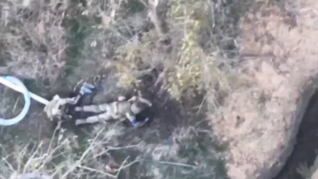 По просьбе 19-й гвардейской мотострелковой дивизии укропы исполняют флешмоб под свою любимую песню