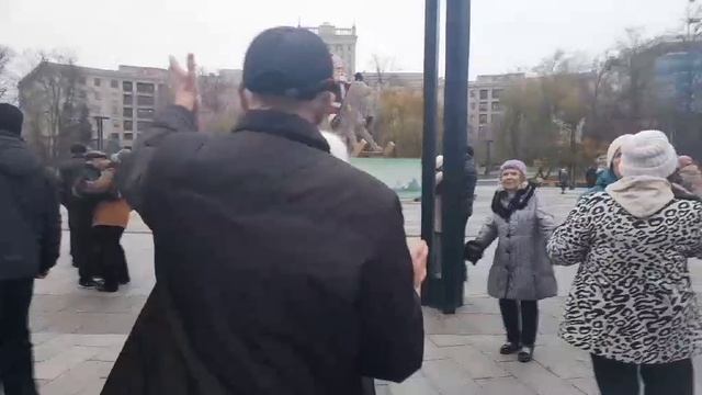 АХ ТЮЛЬПАНЫ НЕЖНЫЕ ЦВЕТЫ ТАНЦЫ ХАРЬКОВ НОЯБРЬ 2024 #сезонконтентаRUTUBE