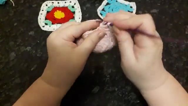 МОТИВЫ ИЗ КВАДРАТОВ КРЮЧКОМ