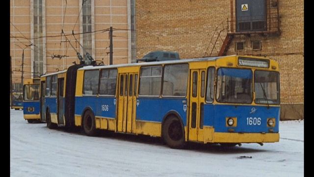 эволюция современных троллейбусов. и угадайте чо это за годы