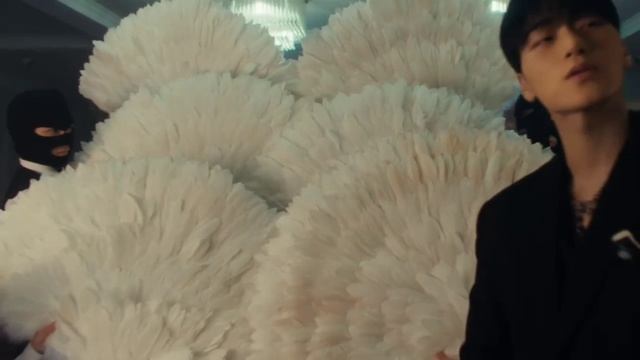 Ateez "Ice On My Teeth" MV