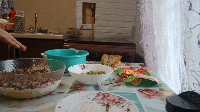 Салат из шпроты. Очень вкусный 😋.  Обязательно попробуйте приготовить.
