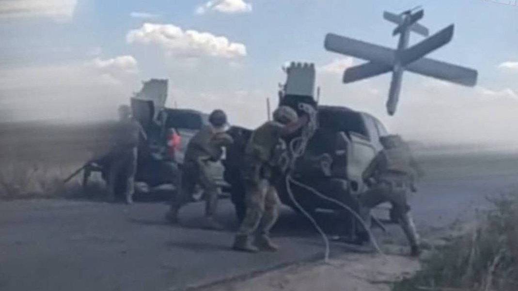 📌 Окружённых в районе Курахово украинских солдат призвали сдаться