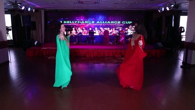 LARISA & OLGA PANFILOVICH - KHALEEJI - TWINS DANCING