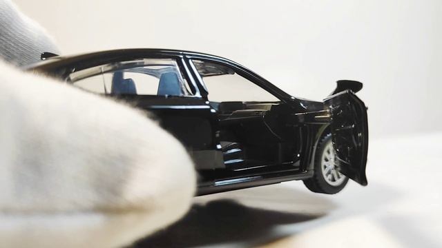 Масштабная модель автомобиля Lexus ES 300h в масштабе 1:43...из моей коллекции)))