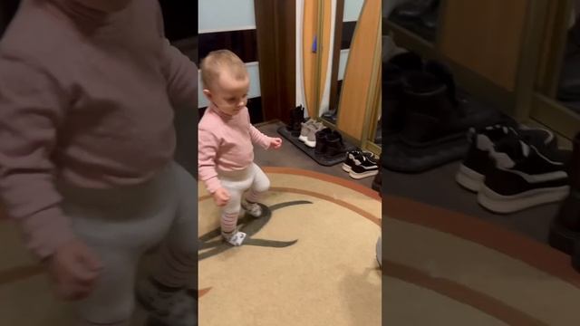 Когда очень любишь животных! #дочка #youtube #2024 #youtubeshorts #family #блогер #дочка #dog #dogs
